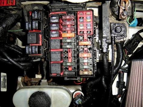 2003 ford f150 power distribution box|2003 Ford f150 radio diagram.